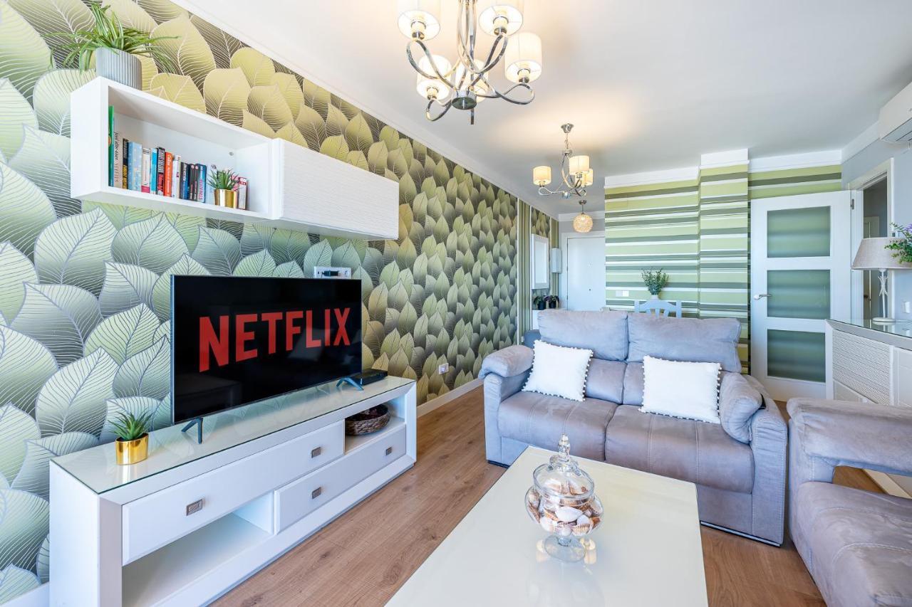 797 Holiday Rentals - Amplio Piso Con Terraza En Primera Linea De Playa Торремолинос Экстерьер фото